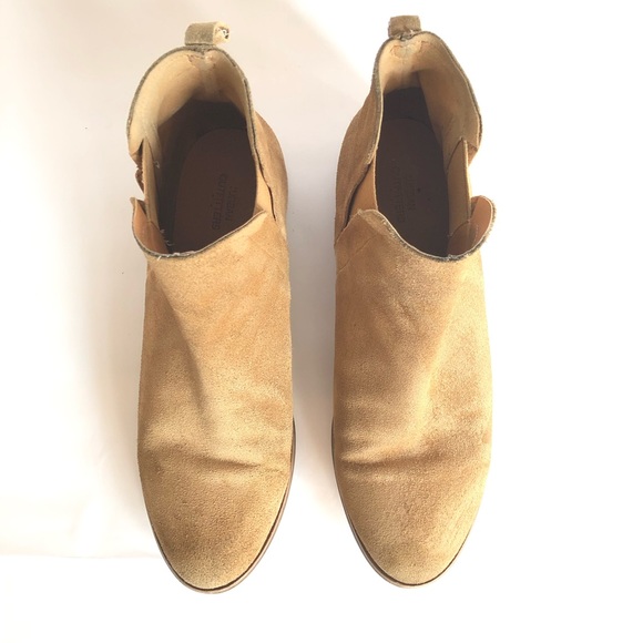 Urban Outfitters tan suede bootie - Picture 5 of 8